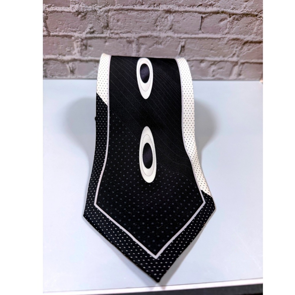 Versailles By Piattelli Necktie Mens OS Black White Geometric Silk Modern Tie